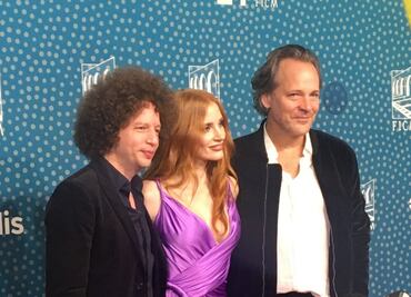 Jessica Chastain se deja querer por el público mexicano en la gala de la cinta 'Memory'