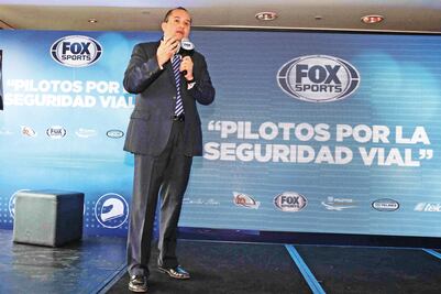 Apuesta Fox al automovilismo