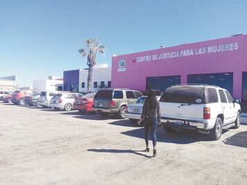 Mujeres viven doble violencia: machista e institucional 