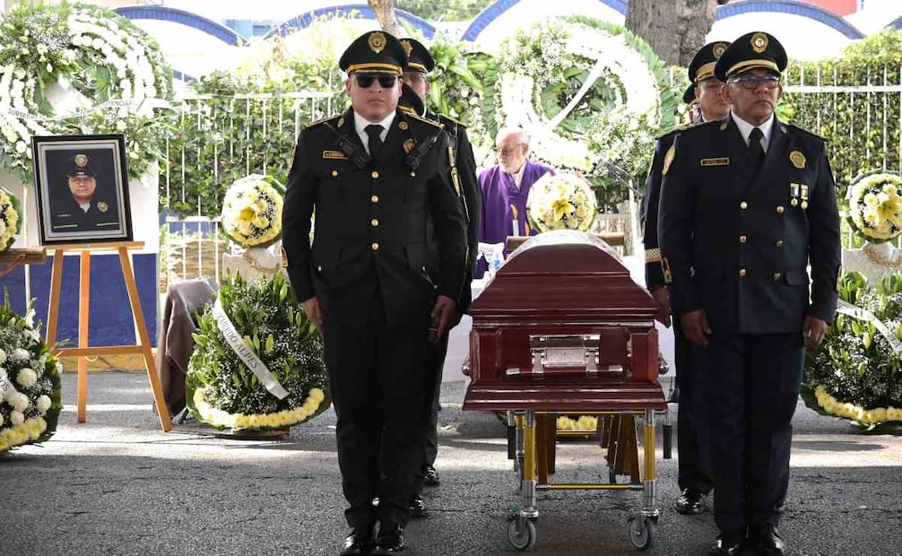 Dan el último pase de lista para despedir a Román Martínez (29/12/2025). Foto: Especial