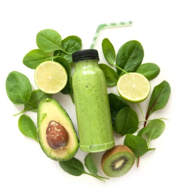 Aprende a preparar un jugo verde de manera correcta