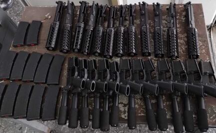 En caja de zapatos y llanta de refacción, sujeto intenta pasar material bélico de EU a México