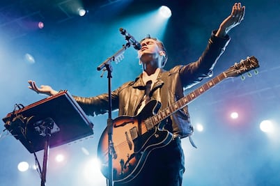 Foster the People cautiva y llama a la unidad a sus fans