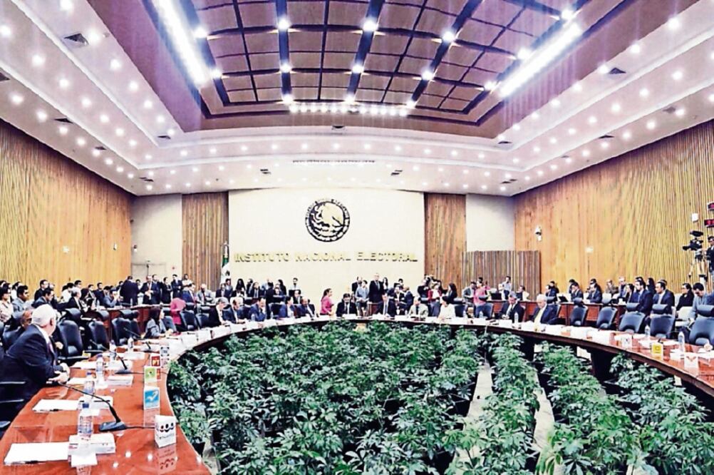 El próximo 11 de julio de 2016 culmina el proceso de fiscalización del INE del apoyo entregado a los institutos políticos en la Ciudad de México (ARCHIVO EL UNIVERSAL)