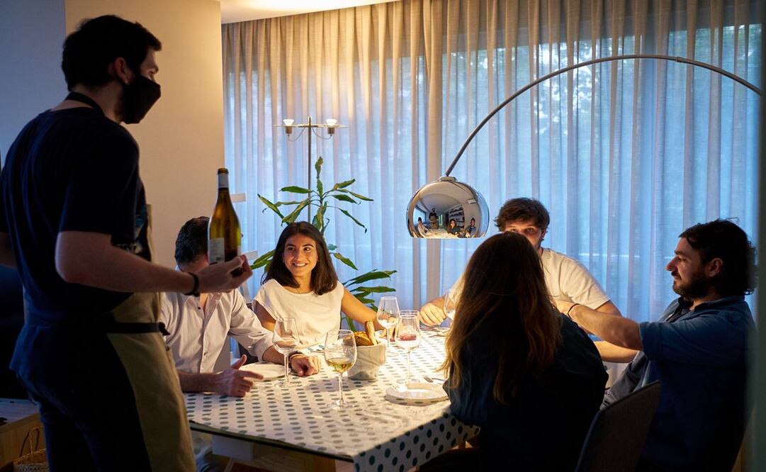 Aparta la fecha desde su app, restaurante de tu elección y número de comensales. Fotos: cortesía