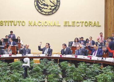 De 255 irregularidades en el INE, sólo hubo 5 sanciones, reportan