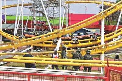 Mueren dos por falla mecánica en juego de La Feria