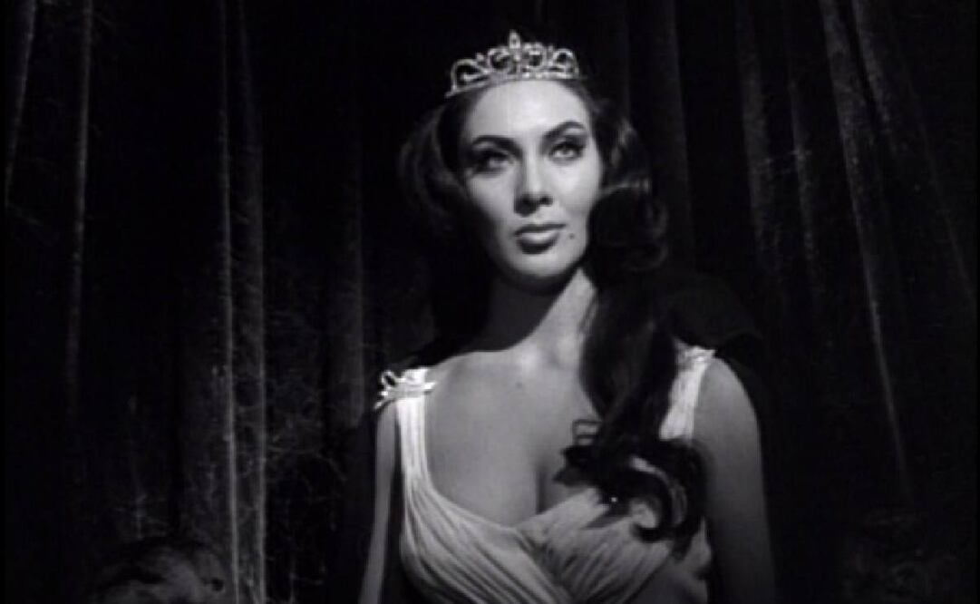 La actriz alcanzó la fama internacional gracias a su participación en las cintas del famoso luchador. Foto: IMDB