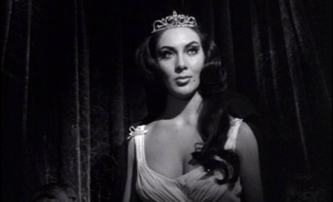 La actriz alcanzó la fama internacional gracias a su participación en las cintas del famoso luchador. Foto: IMDB