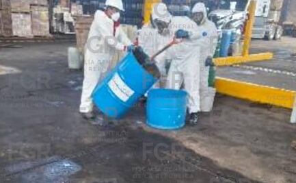 FGR incinera más de tres toneladas y tres mil litros de precursores químicos en BC; peritos realizan conteo de las sustancias