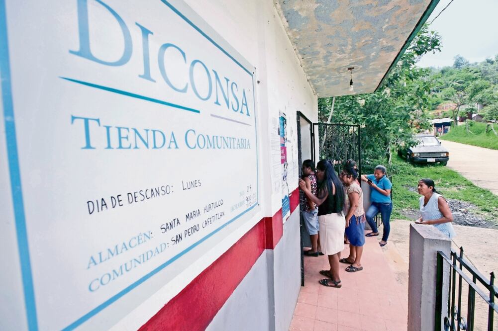 En los últimos tres años se abrieron 2 mil tiendas comunitarias de la paraestatal a lo largo del país (ARCHIVO EL UNIVERSAL)