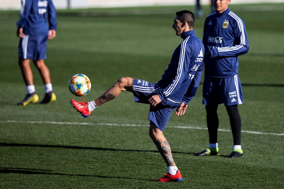 Ángel Di María durante el entrenamiento de hoy con la Selección de Argentina. Foto: EFE 