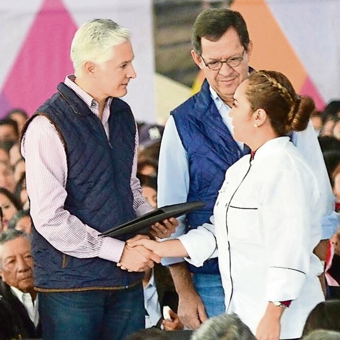 Programa exitoso. Cuatro de cada 10 mexiquenses obtienen empleo a través de las ferias, afirma Alfredo del Mazo. Foto: ESPECIAL