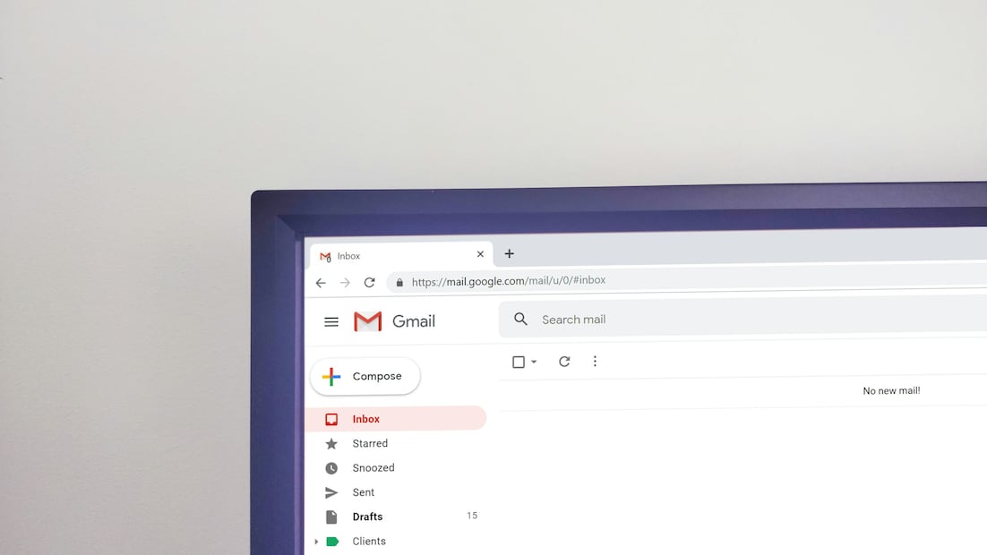La cuenta de Google vinculada al teléfono permite acceder a herramientas para intentar encontrar un celular perdido. Foto: Unsplash