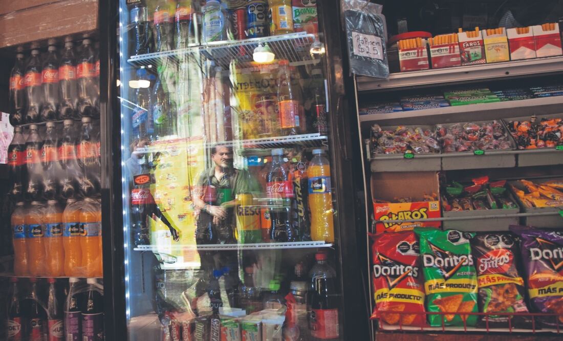 Empresarios del ramo refresquero advierten que por el nuevo gravamen para las bebidas saborizadas se provocará un alza de precios al consumidor de 10% a 15%. ARCHIVO EL UNIVERSAL