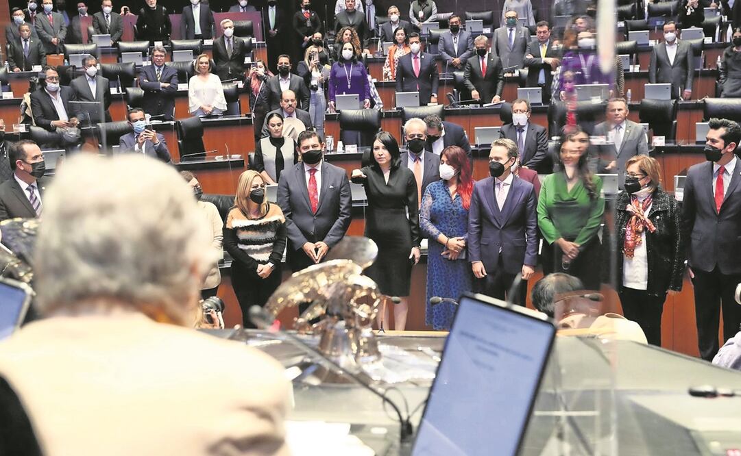 Ante el pleno del Senado de la República, Victoria Rodríguez Ceja fue ratificada por mayoría y rindió protesta como integrante de la Junta de Gobierno del Banco de México. Foto: CUARTOSCURO