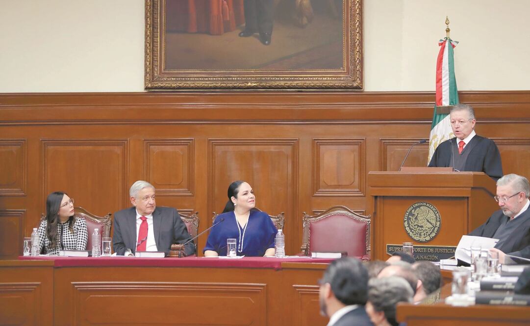 Al primer informe del ministro presidente de la SCJN, Arturo Zaldívar, acudieron el Jefe del Ejecutivo, Andrés Manuel López Obrador, y las titulares de la Cámara de Diputados, Laura Rojas, y del Senado, Mónica Fernández. Foto: IVÁN STEPHENS. EL UNIVERSAL
