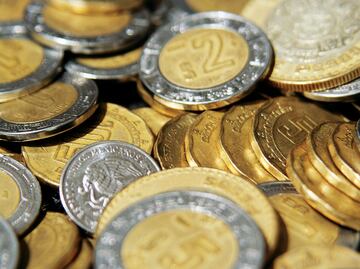 Precio del dólar: Peso cierra con pérdidas tras más recorte de tasa de la Fed y comentarios de Jerome Powell