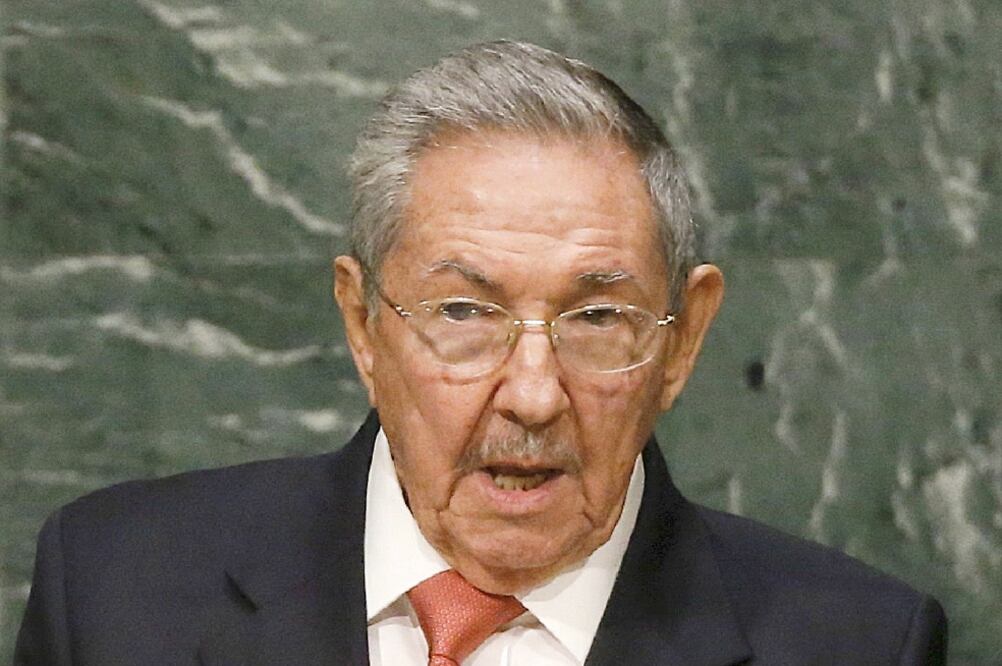 “En medio de la actual crisis, los acaudalados se hacen cada vez más ricos, y aumentan dramáticamente los pobres debido a crueles políticas llamadas de austeridad", Raúl Castro, Presidente de Cuba