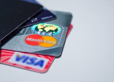 Sufren mexicanos con tarjetas, deuda promedio de 135 mil pesos en 2018