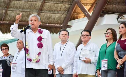 AMLO convoca a "ajustarse el cinturón" en Cancún