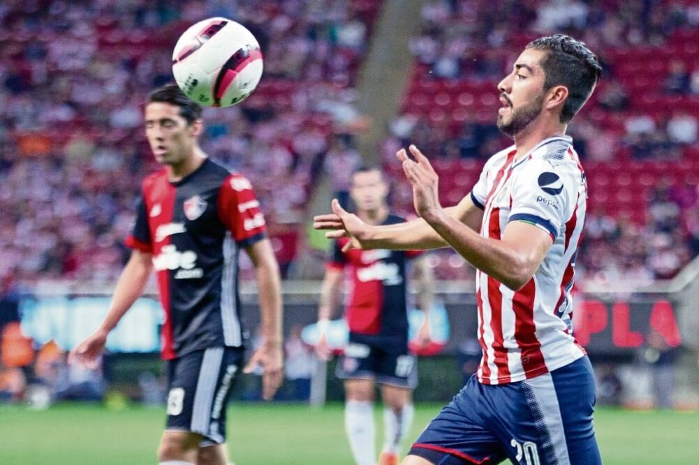 Rodolfo Pizarro cumplió con Chivas en su primer torneo, pero en el segundo, no tanto. (IMAGO7)