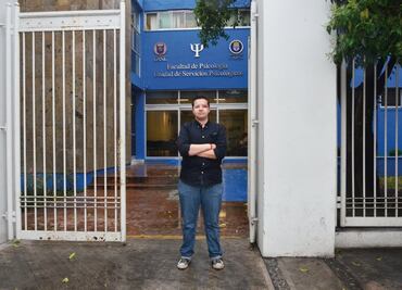 Loren, profesor destacado, fue despedido tras cambiar de género