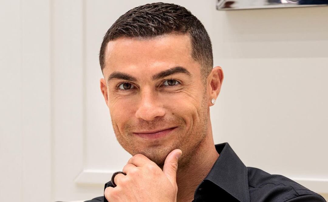 Cristiano Ronaldo posando. Fuente: Instagram @cristiano
