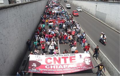 Marcha CNTE a San Lázaro; encabeza protestas por Sexto Informe