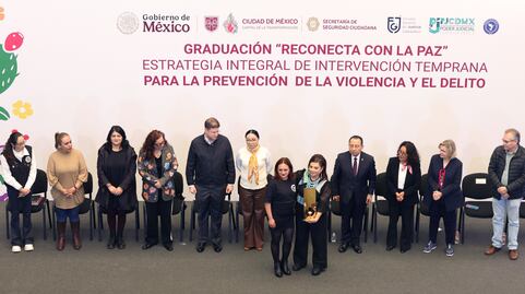 Clara Brugada destaca labor de talleres del programa "Reconecta con la Paz"; participan mil 300 jóvenes que cometieron un delito menor