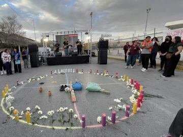 “Ni perdón ni olvido”; realizan vigilia en Ciudad Juárez para recordar a 40 víctimas de incendio en estación migratoria