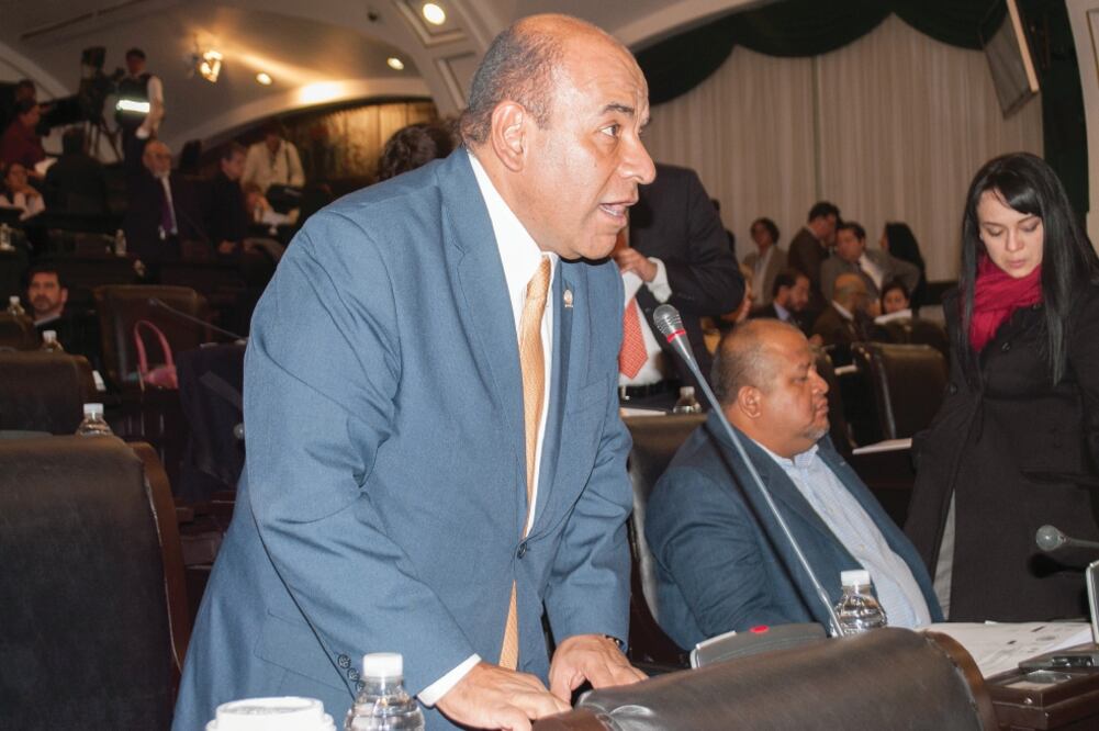 Juan Ayala, líder del Sindicato Único de Trabajadores del Gobierno de la Ciud ad (STUGCDMX), dijo que “quien denuncia está obligado a demostrarlo”. (ARCHIVO EL UNIVERSAL)