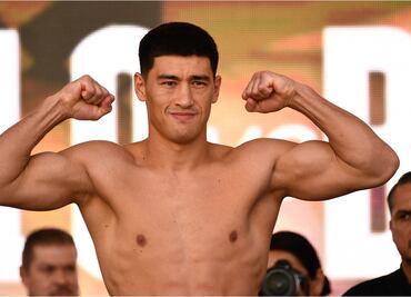 Dmitry Bivol llegó al boxeo por "culpa" de Jackie Chan y Van Damme