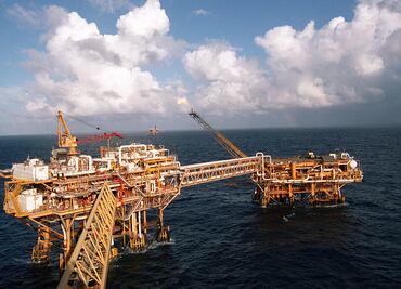 Exportaciones de crudo suman más de 13 mil mdd en los primeros 5 meses del 2022