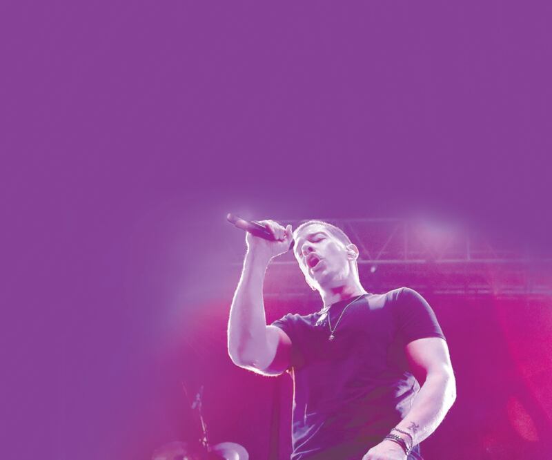 El cantante agradece a quienes aceptan colaborar con su show. Foto/IVÁN STEPHENS. EL UNIVERSAL