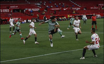 Sevilla derrotó al Real Betis en el regreso de la Liga Española