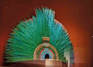 Buscan regreso del Penacho de Moctezuma por vía judicial