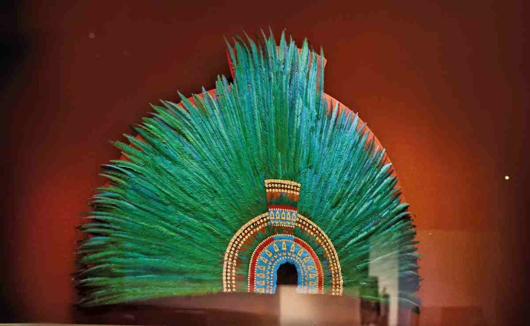 Réplica del Penacho de Moctezuma en el Museo Nacional de Antropología, pues el original se encuentra en el Museo Etnológico de Viena, Austria. Foto: Valente Rosas / EL UNIVERSAL