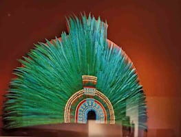 Buscan regreso del Penacho de Moctezuma por vía judicial