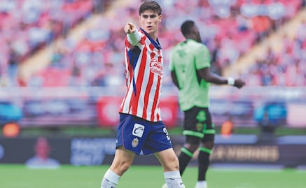 La 'Hormiga' González se convierte en uno de los mexicanos más caros en jugar en Europa