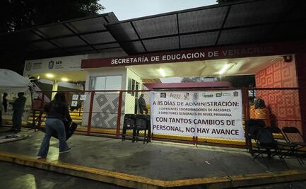 Sindicatos magisteriales toman Secretaría de Educación en Veracruz; denuncian incumplimiento de acuerdos y falta de docentes