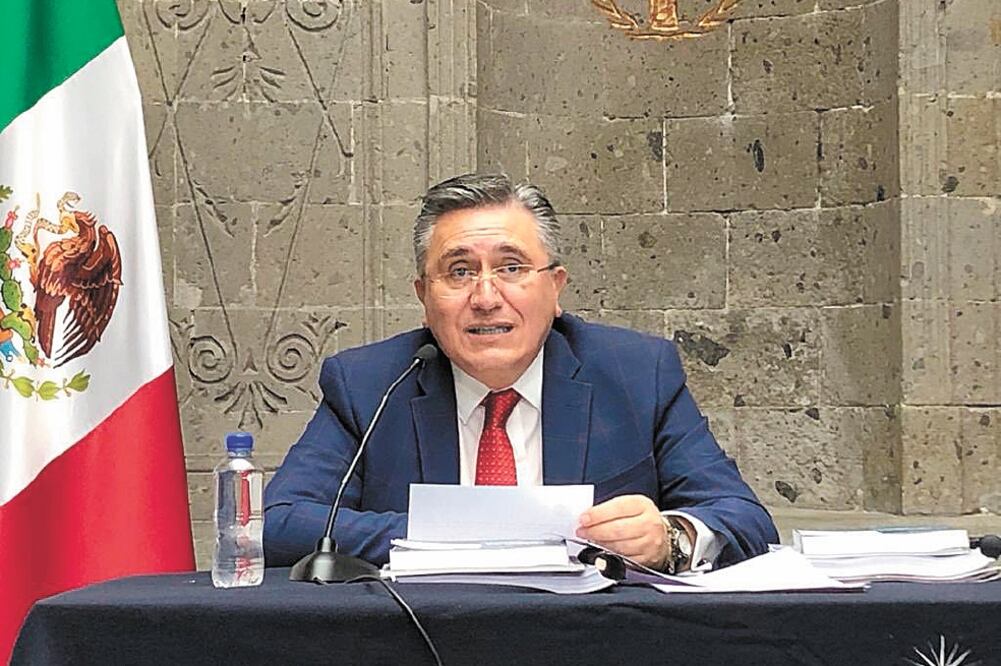 El titular de la CNDH, Luis Raúl González Pérez, durante la entrega del informe 2017-2018 de la comisión, evento al que López Obrador no asistió, siendo esta ocasión la primera, en 29 años, que un presidente falta al encuentro. Foto: TOMADA DE TWITTER