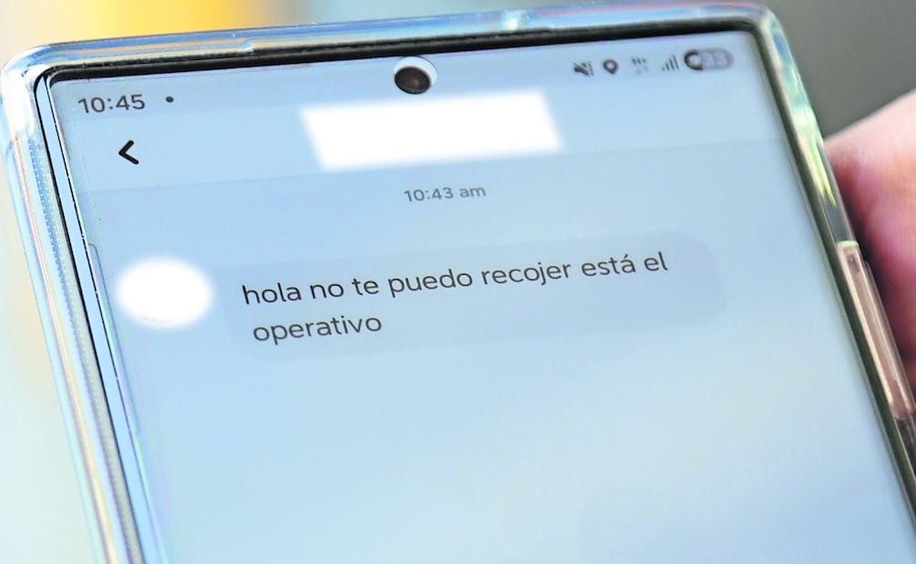 Algunos conductores no tomaron los viajes bajo el argumento de que no podían ingresar a la terminal aérea. Foto: Carlos Mejía/ EL UNIVERSAL 