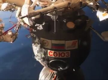 Así fue la caminata espacial para investigar agujero en la Soyuz