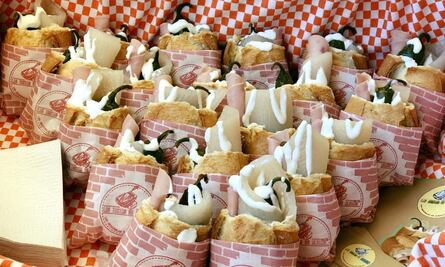 Tortas de albañil, una tradición en cada tienda de Aguascalientes