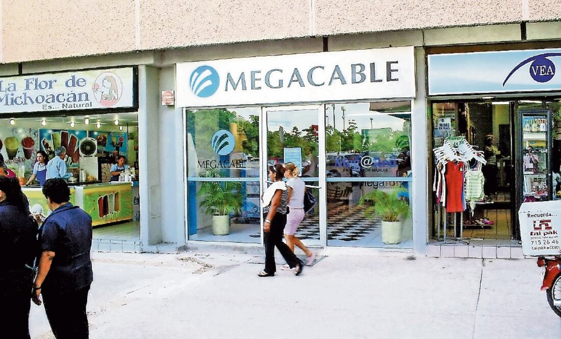 De los 23 casos de incumplimiento de pagos que detectó la calificadora, siete correspondieron al sector de telecomunicaciones (ARCHIVO EL UNIVERSAL)