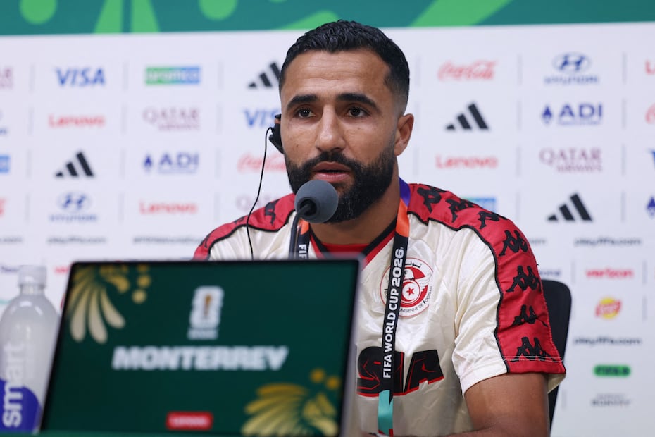 Ali Abdi, defensa de Túnez, en conferencia de prensa previa a su partido debut en el Mundial de 2026 - Foto: AFP