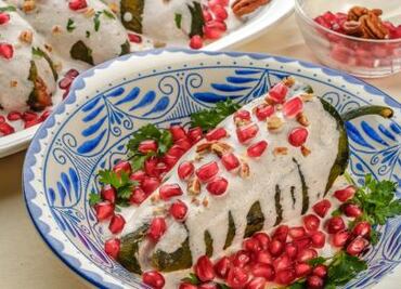 Chiles en nogada buenos, bonitos y baratos