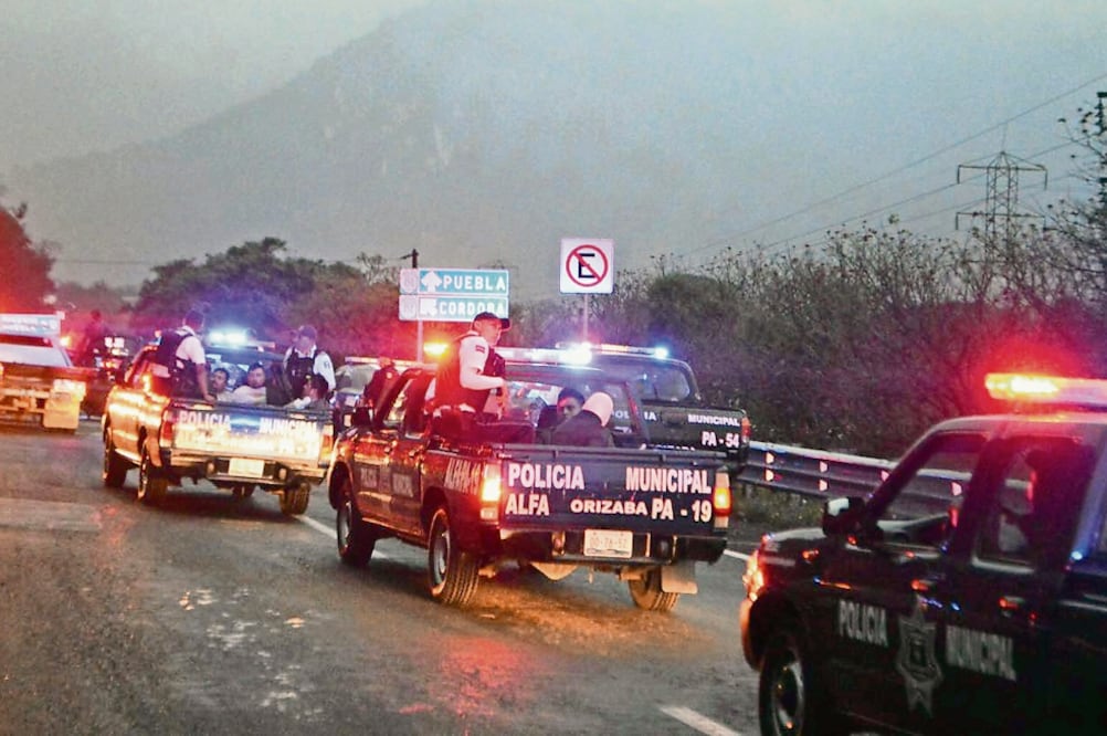 El tiroteo provocó el cierre de la autopista Veracruz-México, a la altura del municipio de Río Blanco (PATRICIA MORALES. EL UNIVERSAL)