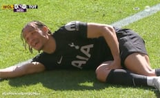 ¿Se pierde el Mundial 2026? Así fue la impactante lesión de Xavi Simons antes de abandonar el partido en camilla 